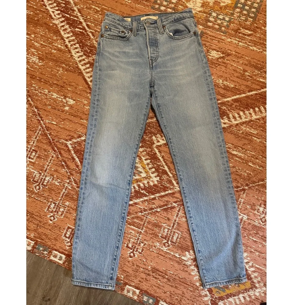 LEVI’S WEDGIE ICON FIT ANKLE WOMEN'S JEANS - Picture 4 of 7